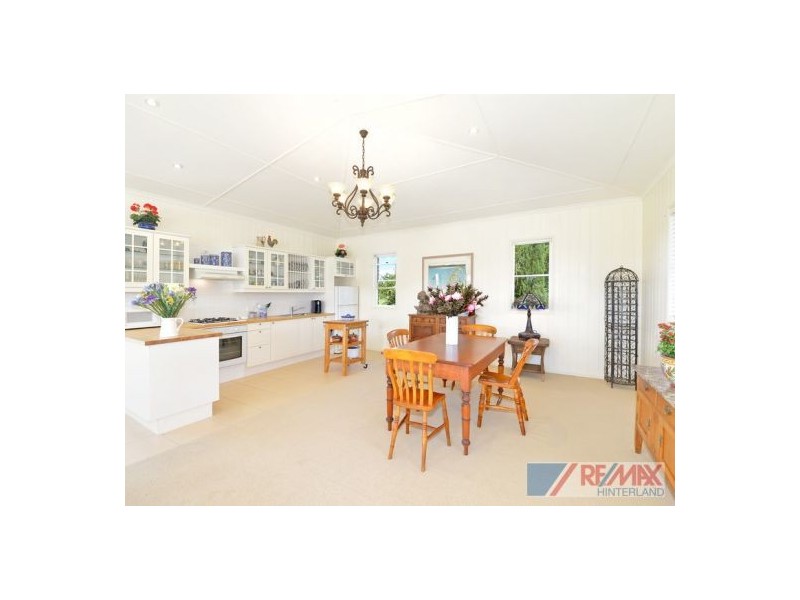 12 Moffitt Court, Maleny QLD 4552