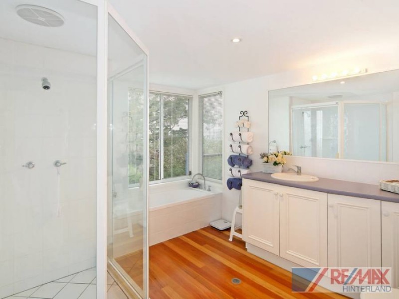 547 Mountain View Road, Maleny QLD 4552