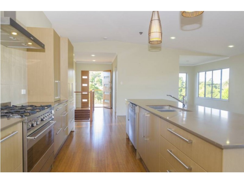 58 Hakea Avenue, Maleny QLD 4552