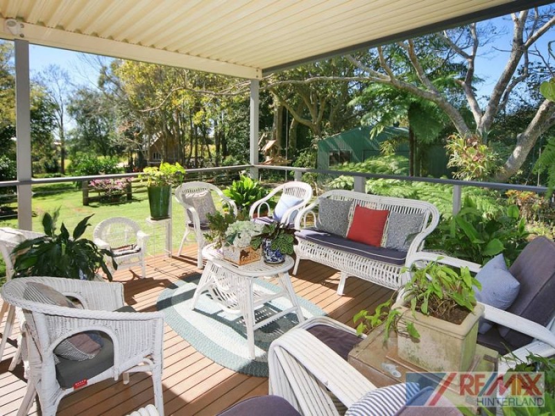17 Gumland Drive, Maleny QLD 4552