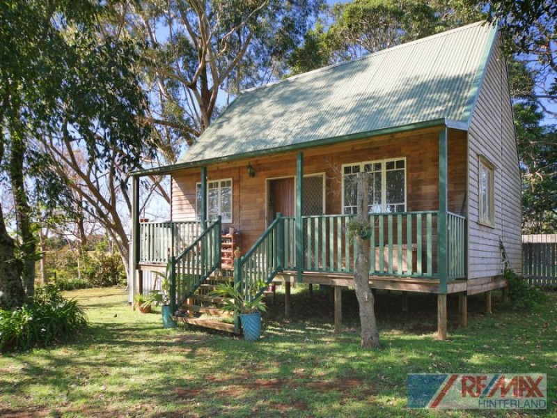 17 Gumland Drive, Maleny QLD 4552