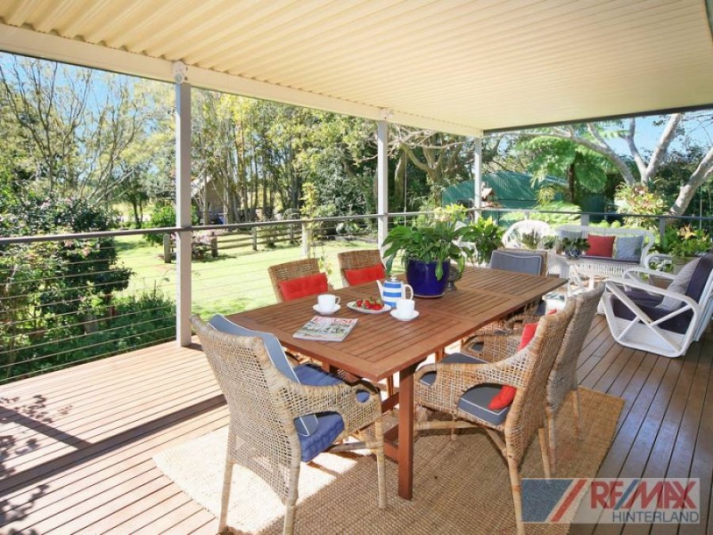 17 Gumland Drive, Maleny QLD 4552