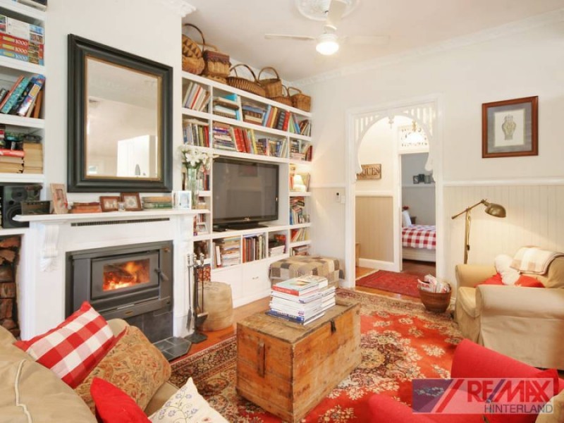 17 Gumland Drive, Maleny QLD 4552