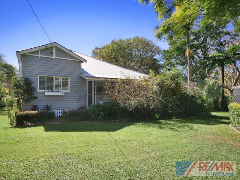 17 Gumland Drive, Maleny QLD 4552