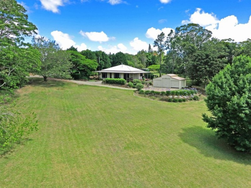 8 Moffitt Court, Maleny QLD 4552