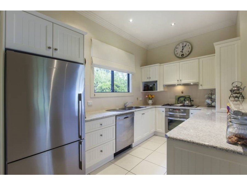 8 Moffitt Court, Maleny QLD 4552