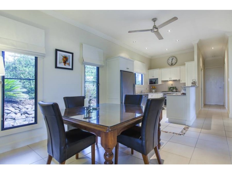 8 Moffitt Court, Maleny QLD 4552