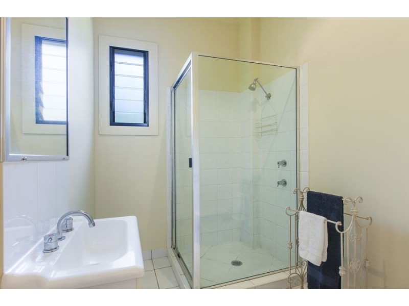 8 Moffitt Court, Maleny QLD 4552