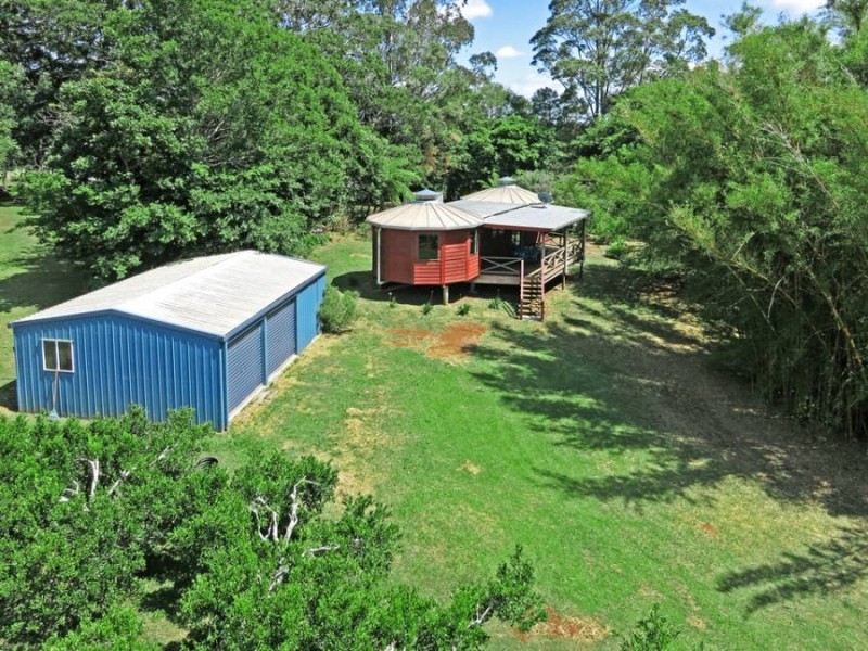 37 Gumland Drive, Maleny QLD 4552