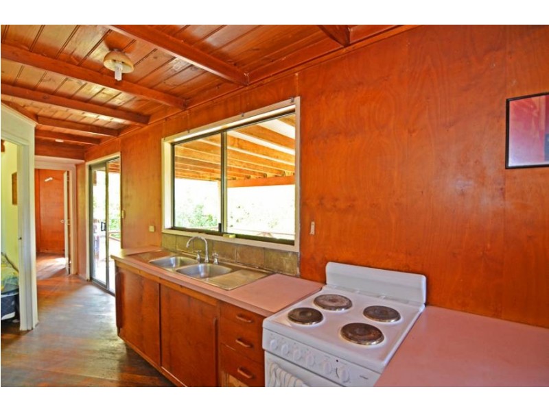 37 Gumland Drive, Maleny QLD 4552