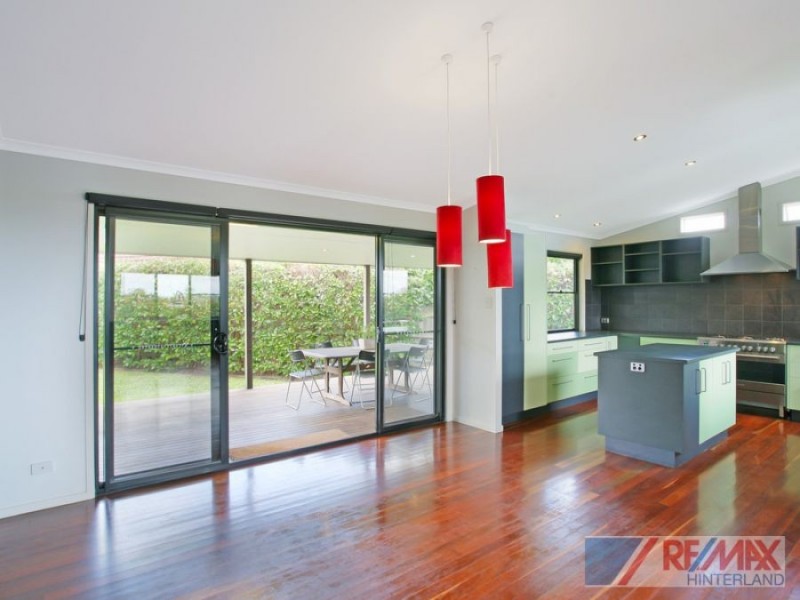 14 Tamarind Street, Maleny QLD 4552