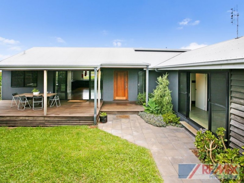 14 Tamarind Street, Maleny QLD 4552