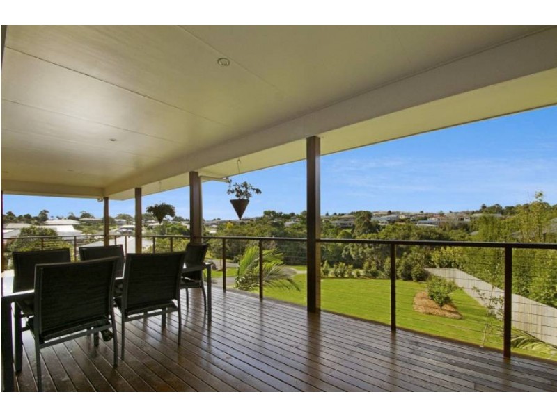 25 Laurel Street, Maleny QLD 4552