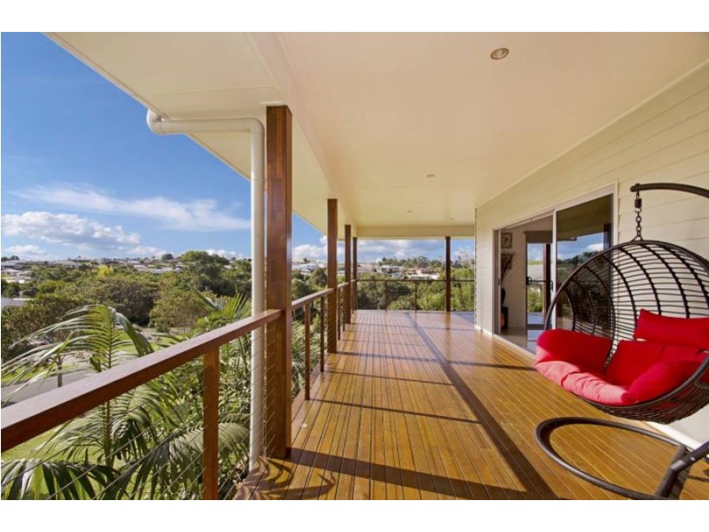 25 Laurel Street, Maleny QLD 4552