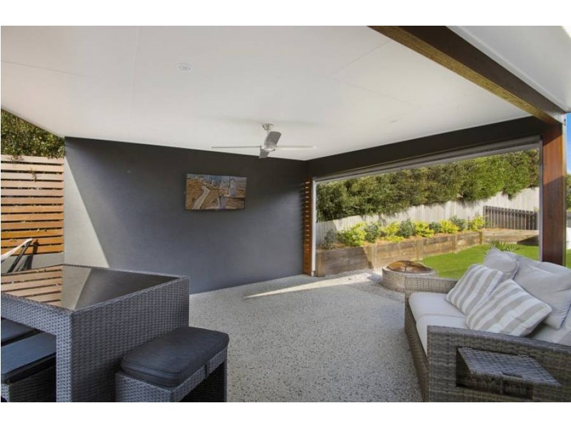 25 Laurel Street, Maleny QLD 4552