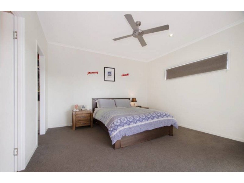 25 Laurel Street, Maleny QLD 4552