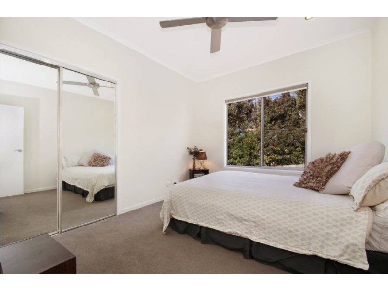25 Laurel Street, Maleny QLD 4552