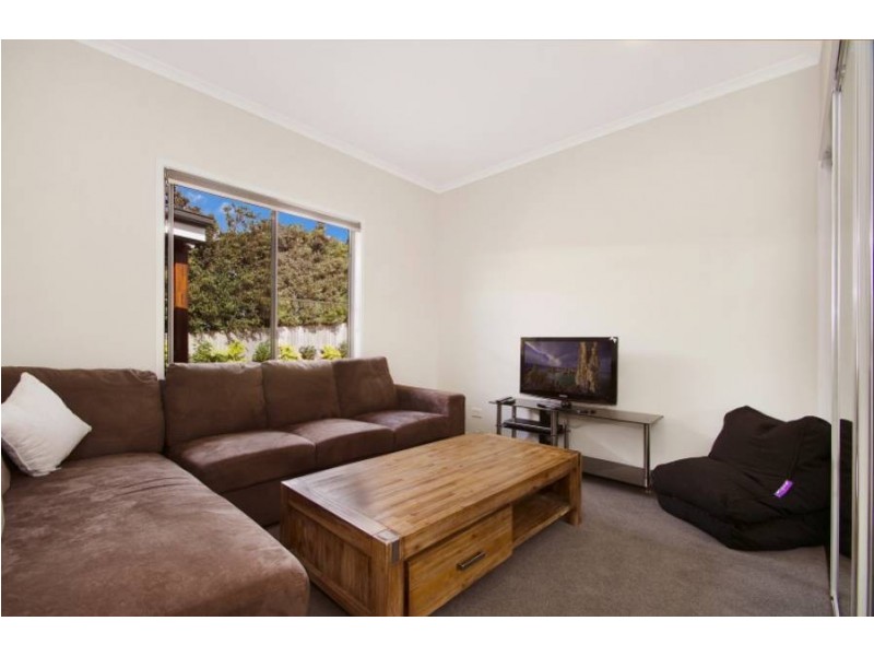 25 Laurel Street, Maleny QLD 4552