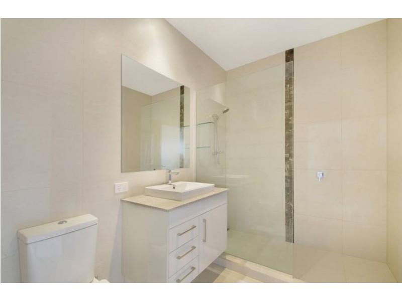 25 Laurel Street, Maleny QLD 4552