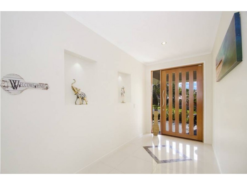 25 Laurel Street, Maleny QLD 4552