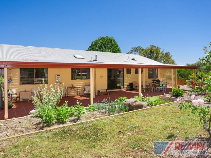 64 Johnson Road, Mapleton QLD 4560