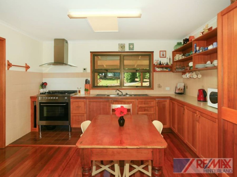 64 Johnson Road, Mapleton QLD 4560