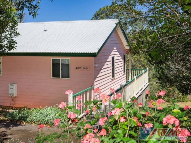 64 Johnson Road, Mapleton QLD 4560