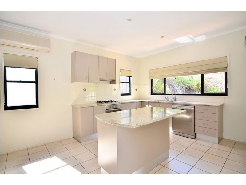 1/42 Hakea Ave, Maleny QLD 4552