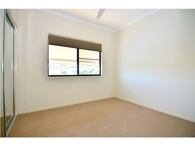 1/42 Hakea Ave, Maleny QLD 4552