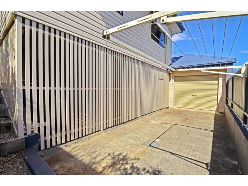 1/42 Hakea Ave, Maleny QLD 4552