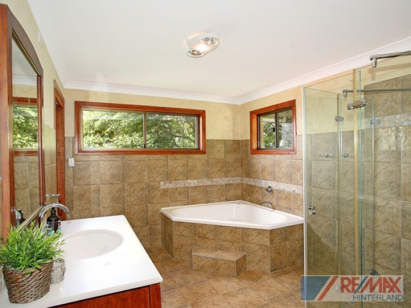 114 Schultz Road, Maleny QLD 4552