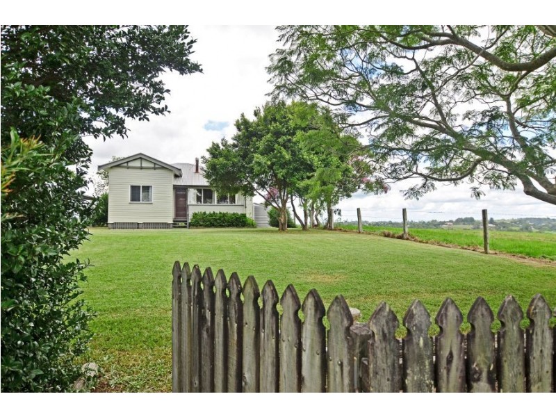 104 North Maleny Road, Maleny QLD 4552