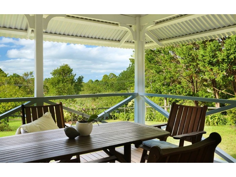 1 Vale End, Maleny QLD 4552