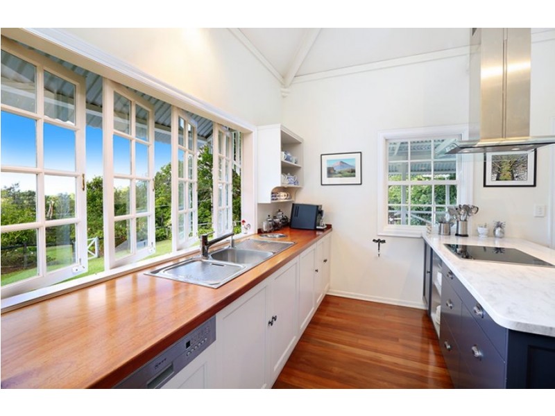 1 Vale End, Maleny QLD 4552