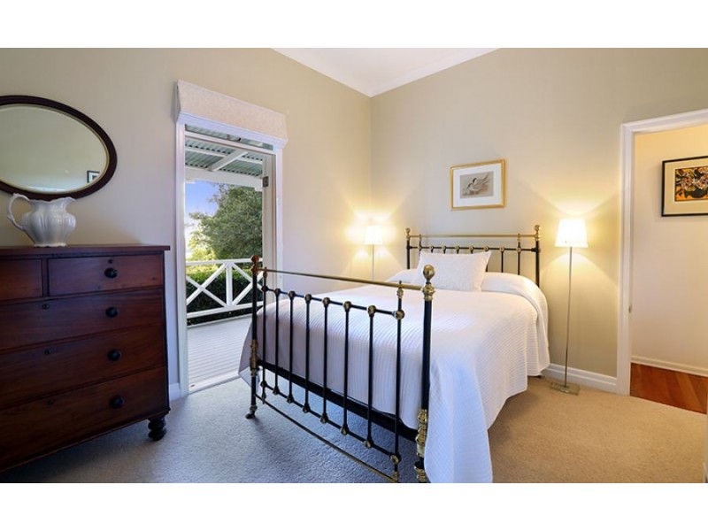 1 Vale End, Maleny QLD 4552