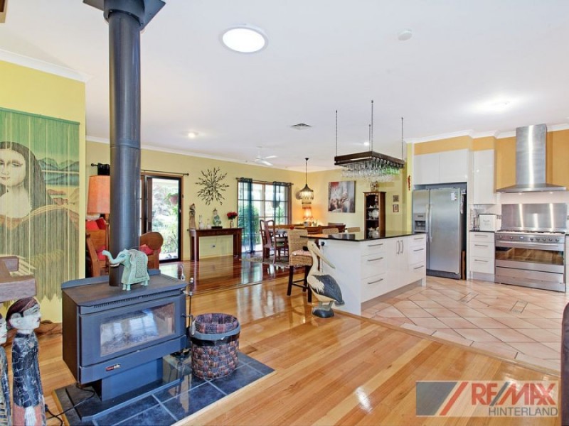 60 Burgess Avenue, Maleny QLD 4552