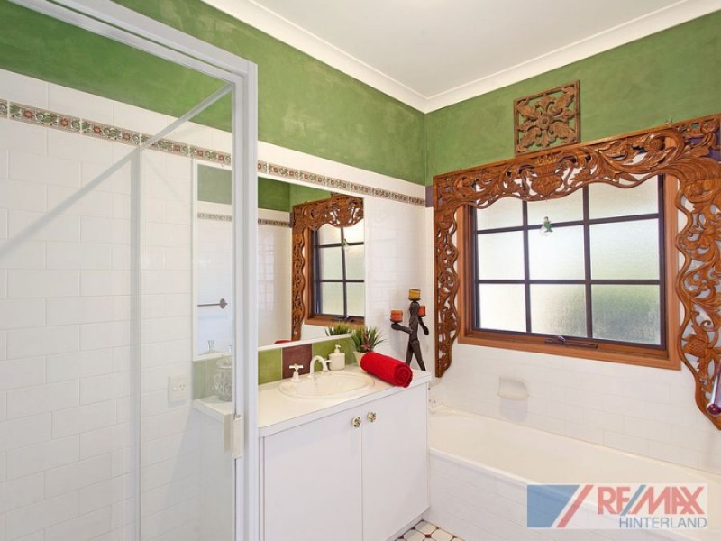 60 Burgess Avenue, Maleny QLD 4552