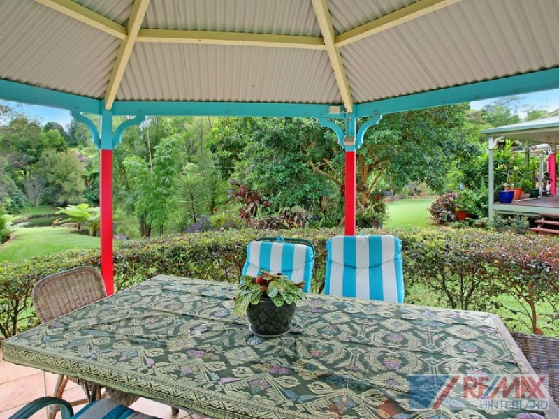 60 Burgess Avenue, Maleny QLD 4552