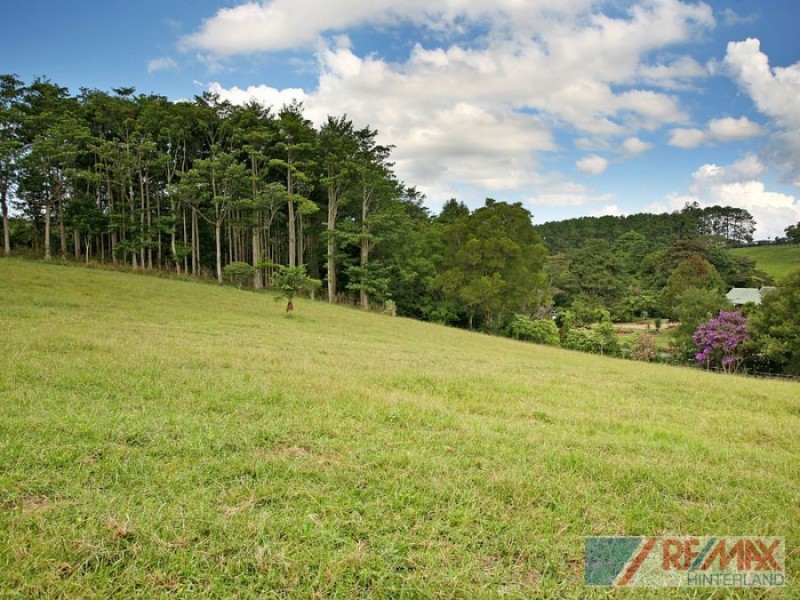 60 Burgess Avenue, Maleny QLD 4552