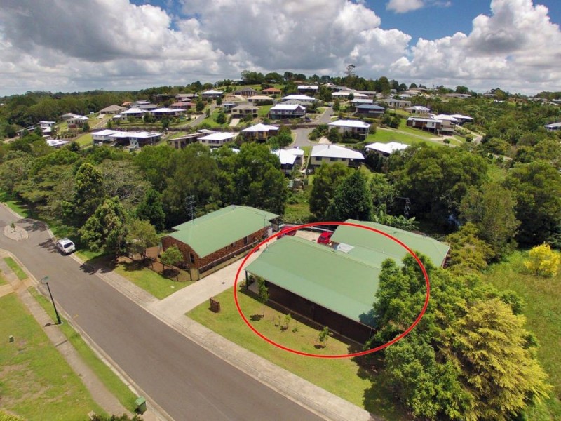 2/24 Cedar Grove Court, Maleny QLD 4552