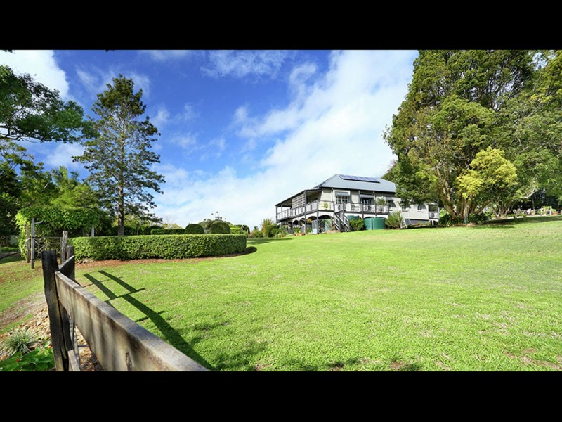 4 Moffitt Court, Maleny QLD 4552