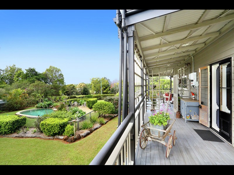 4 Moffitt Court, Maleny QLD 4552