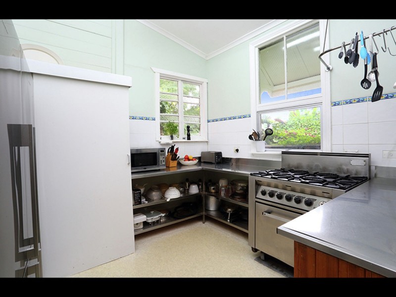 58 Maple Street, Maleny QLD 4552