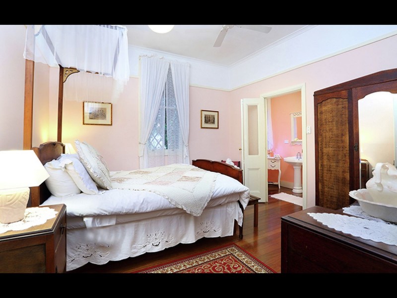 58 Maple Street, Maleny QLD 4552