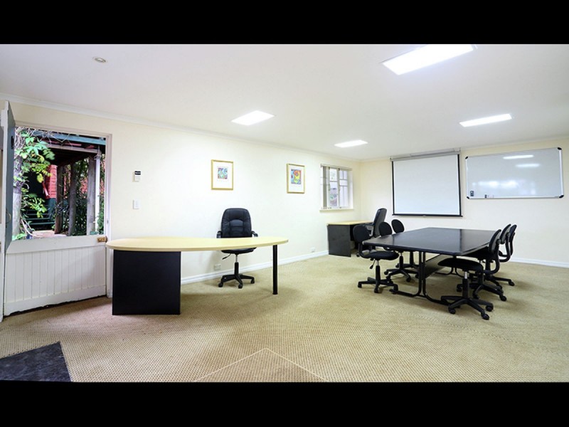 58 Maple Street, Maleny QLD 4552