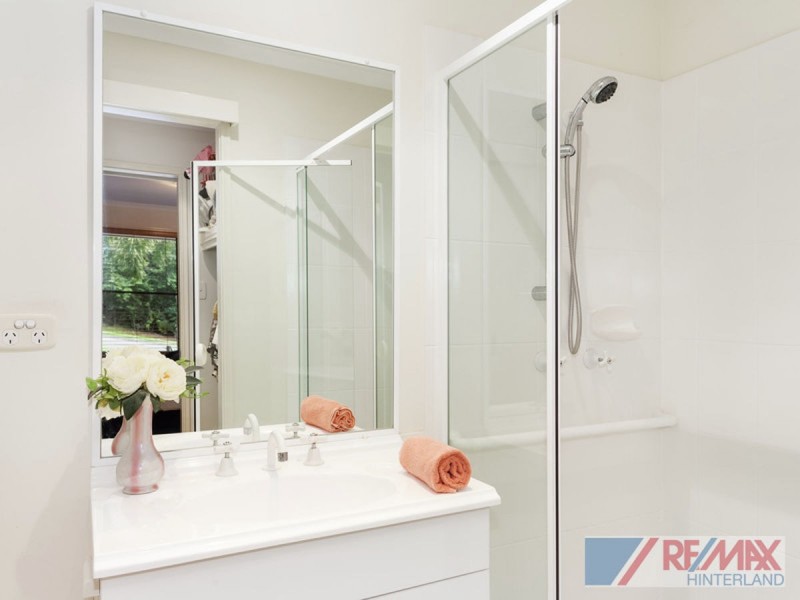 42 Centenary Drive, Maleny QLD 4552