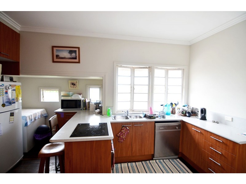 22 Cedar Street, Maleny QLD 4552