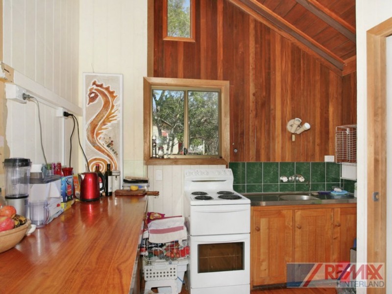 18 Coral Street, Maleny QLD 4552