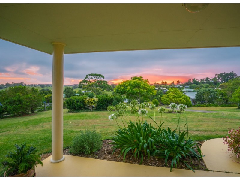 10 Lansdowne Rise, Maleny QLD 4552