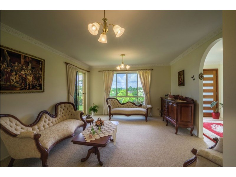 10 Lansdowne Rise, Maleny QLD 4552